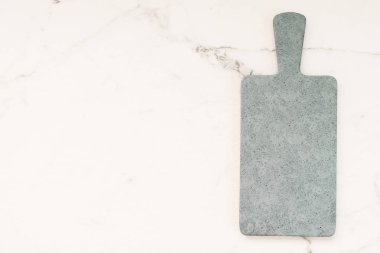 Beyaz mermer taş dokular üzerinde gri kayrak