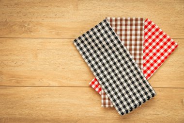 Ahşap masa kopya adlı kullanıcının alanı - Vintage filtre ile üzerinde mutfak bezi