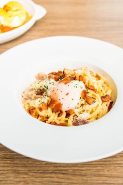spagetti carbonara