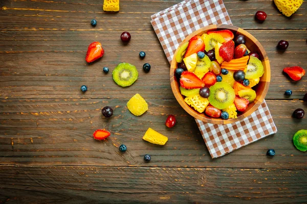 Fruits Mélangés Assortis Avec Raisin Fraise Kiwi Autres Dans Bol — Photo