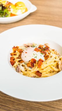 spagetti carbonara