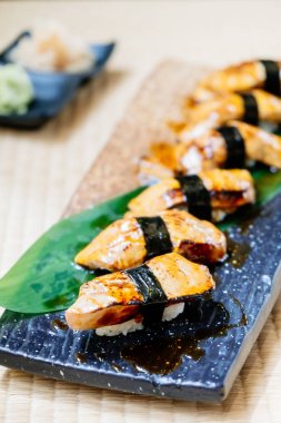 Kaz ciğeri sushi seti