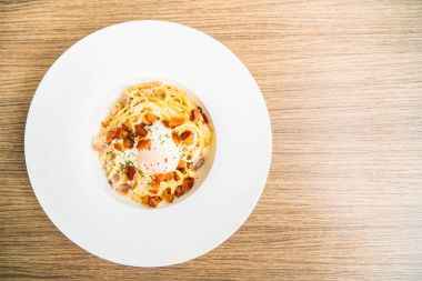 spagetti carbonara