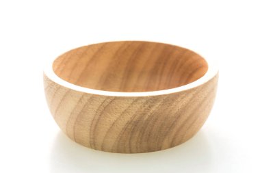 Ahşap kase beyaz arkaplanda izole