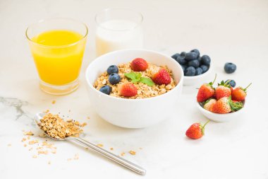 Sağlıklı kahvaltı seti