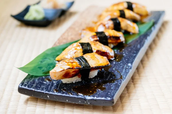 Kaz ciğeri sushi seti