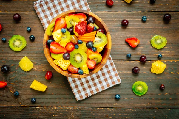 Fruits Mélangés Assortis Avec Raisin Fraise Kiwi Autres Dans Bol — Photo
