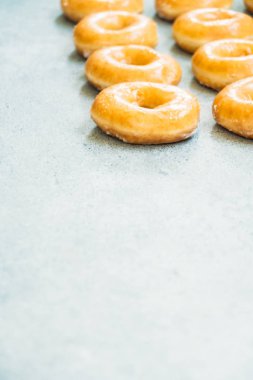 Şekerli tatlı birçok çörek ile