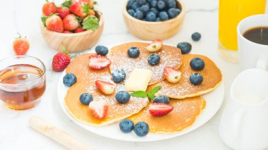 Sağlıklı kahvaltı seti