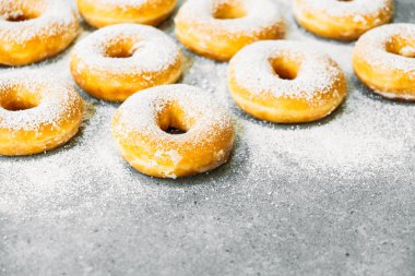 Şekerli tatlı birçok çörek ile