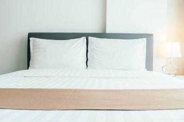 Yatak Dekorasyon yatak odası iç ışık lamba ile rahat yastık