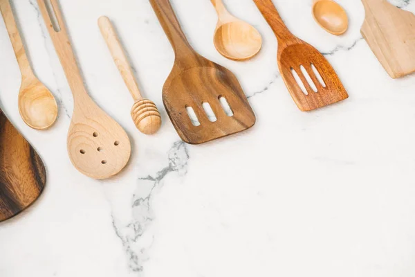 Utensílios Cozinha Com Espaço Cópia Fundo Pedra Mármore Branco — Fotografia de Stock