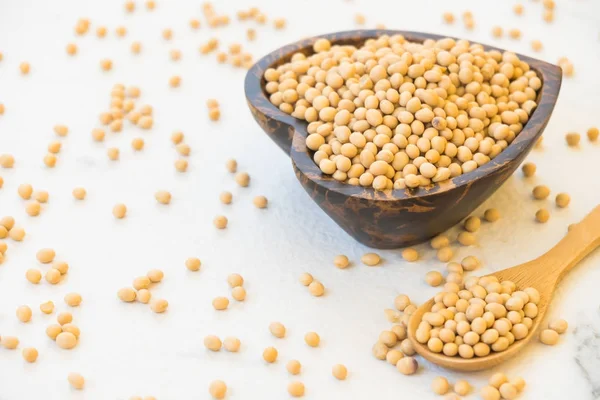 Kacang Kedelai Kuning Dalam Mangkuk Kayu Konsep Makanan Sehat Dan — Stok Foto