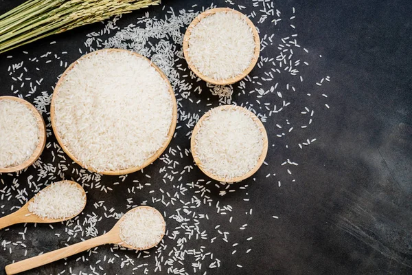 Ruwe Jasmijn Rijst Houten Kom Lepel Met Graan Zaad — Stockfoto