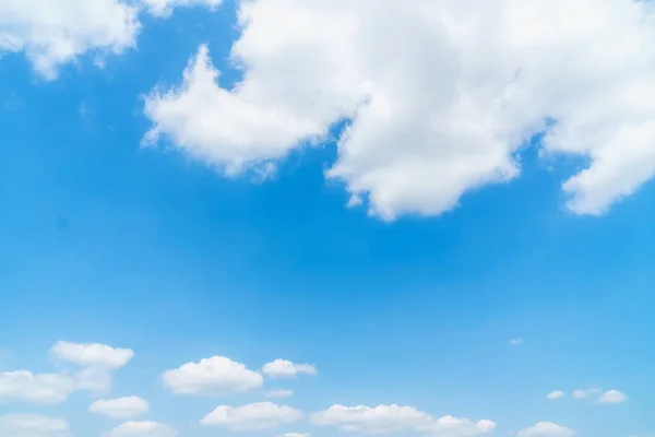 Όμορφο Λευκό Σύννεφο Φόντο Γαλάζιο Του Ουρανού — Φωτογραφία Αρχείου