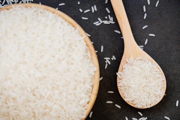 Ham Yasemin Pirinç Ahşap Kase Kaşık Ile Tahıl Tohum — Stok fotoğraf
