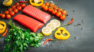 Ham ton balığı filetosu et