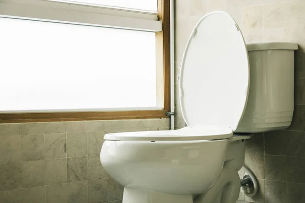 Decoración del asiento del inodoro en baño —  Fotos de Stock