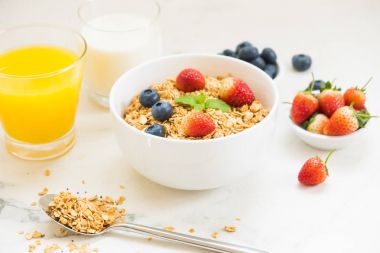 Sağlıklı kahvaltı seti