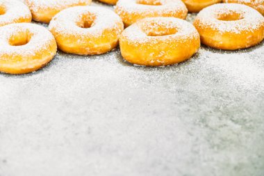 Şekerli tatlı birçok çörek ile