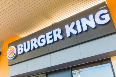Nonthaburi, Tayland 20 Ocak 2018 Burger king's fastfood yeniden