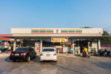 Nonthaburi, Tayland Jan 20 2018 7-11, kolaylık mağaza ve mağaza var Tayland franchies bir sürü