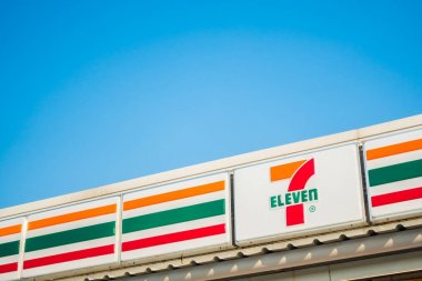 Nonthaburi, Tayland Jan 20 2018 7-11, kolaylık mağaza ve mağaza var Tayland franchies bir sürü