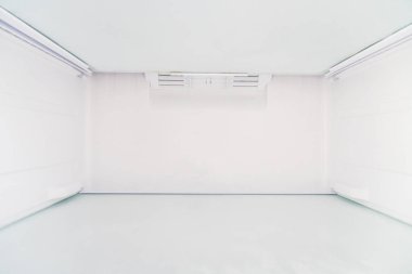 Boş ve açık buzdolabı iç arka planı için