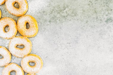 Şekerli tatlı şeker buzlanma ile-üst birçok çörek ile sağlıksız gıda tarzı