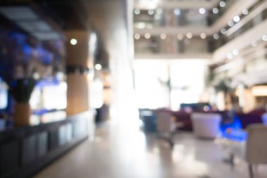 Özet olarak, arka plan için soyut bulanık ve odaksız otel ve lobi iç mekanı