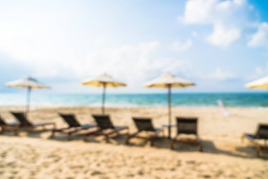 Soyut bulanıklık güzel bir plaj ve deniz defocused