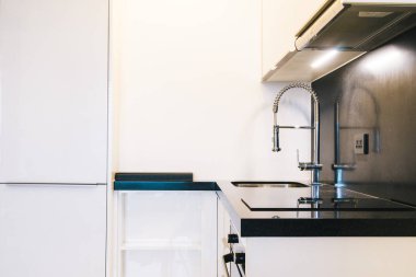 Musluk ve lavabo mutfak oda iç dekorasyonda