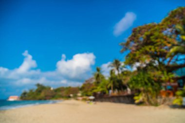 Soyut bulanıklık güzel bir plaj ve deniz defocused