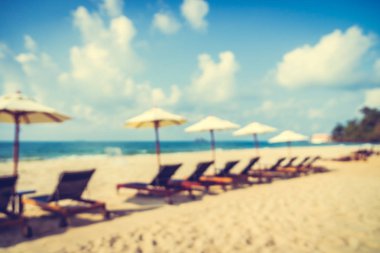 Soyut bulanıklık güzel bir plaj ve deniz defocused