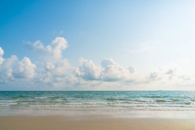 Güzel sahil ve deniz