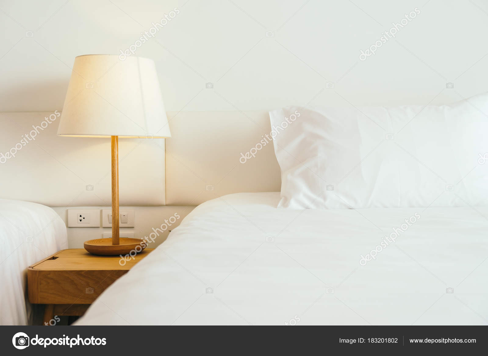 Beyaz Yastık Yatak Yatak Odası Dekorasyon Stok