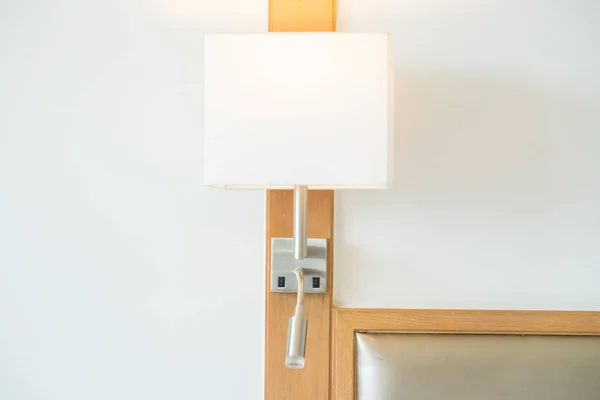 Fénycsöves vészvilágító lámpatest — Stock Fotó