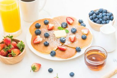 Sağlıklı kahvaltı seti