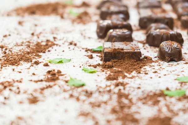 Postre dulce con chocolate negro —  Fotos de Stock