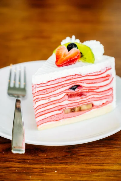 いちごのクレープ ケーキ — ストック写真