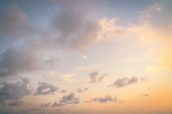 Zonsondergang op sky — Stockfoto