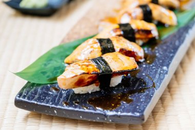 Kaz ciğeri sushi seti