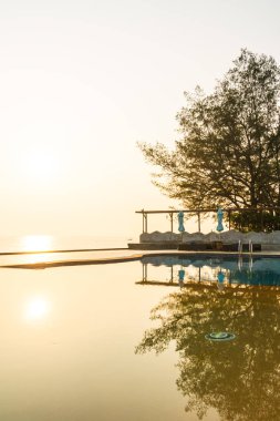 Açık Yüzme havuzunda otel ve tatil