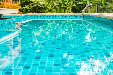 Açık Yüzme Havuzu