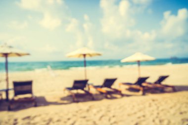 Soyut bulanıklık güzel bir plaj ve deniz defocused