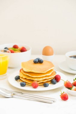 Sağlıklı kahvaltı seti