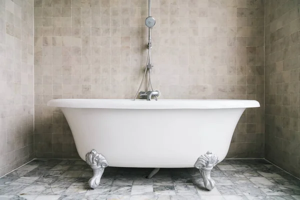 浴室のバスタブの装飾 — ストック写真