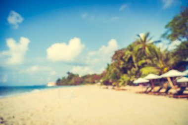 Soyut bulanıklık güzel bir plaj ve deniz defocused