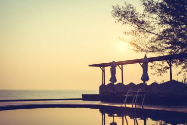 Açık Yüzme havuzunda otel ve tatil
