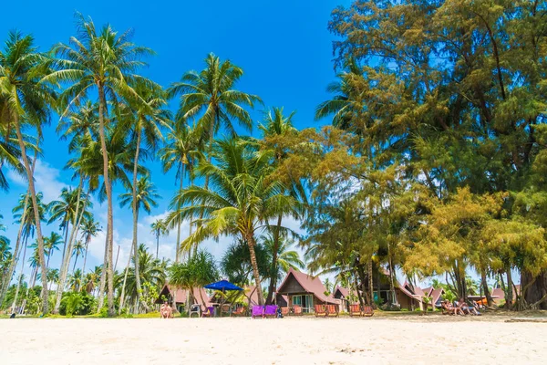 Vacker tropisk strand och hav — Stockfoto